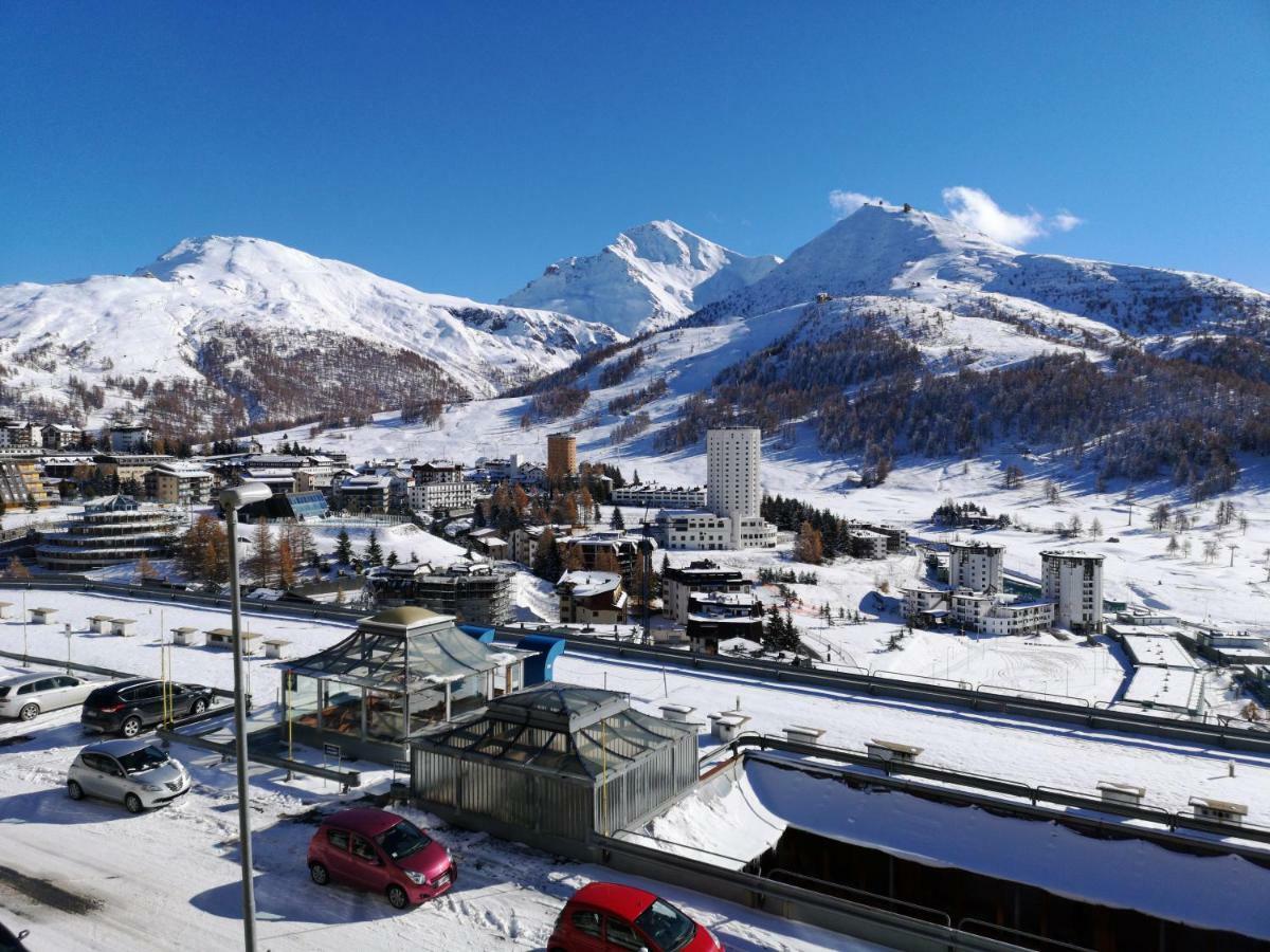 Hostdomus - Panoramic Residence Sestriere Exterior foto